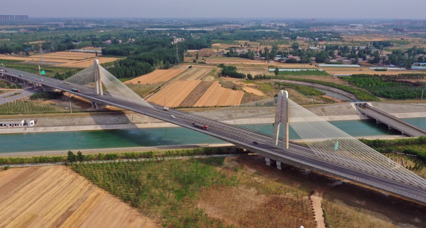 South to North Water Diversion Bridge on Shangqiu-Dengfeng Expressway