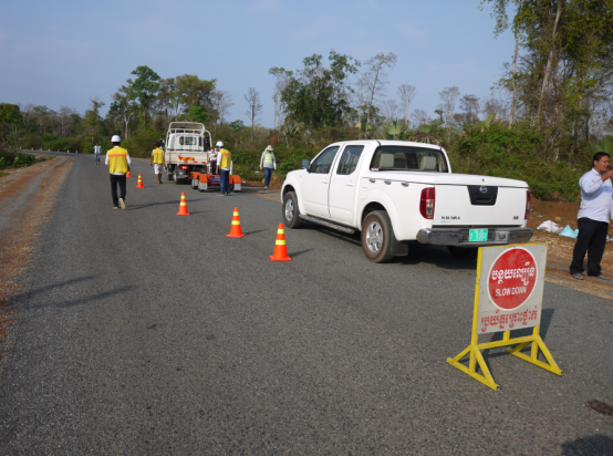 Reconstruction of Roads No.95 and 62.3 in the Kingdom of Cambodia (April 2017)