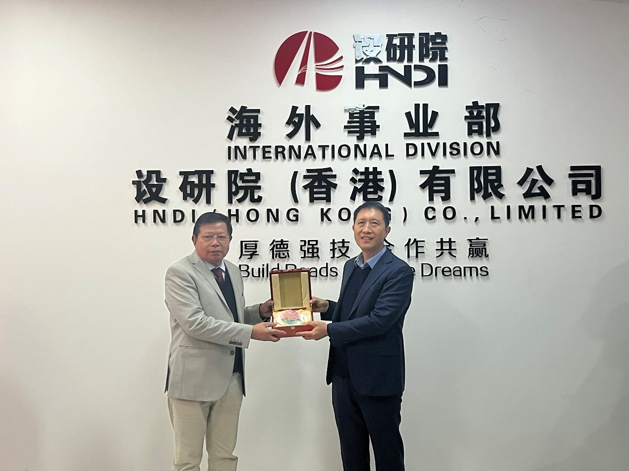 Deputy Minister Eang Veng Sun of the Ministry of Public Works and Transport of the Kingdom of Cambodia Visits Our Company for Inspection and Exchange