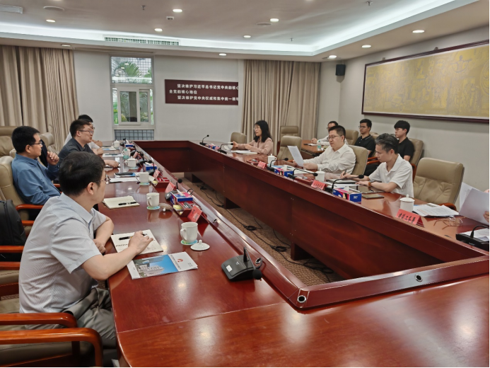 The companys Party Secretary Mao Zhenjie led a team to visit and exchange in Shenzhen