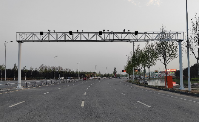 Commemorating the 102nd anniversary of Jiao Yulus birth, the provinces first Intelligent cloud unmanned toll station was successfully opened to traffic